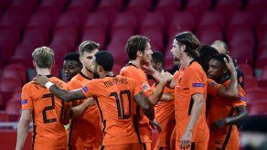 Holanda se estrena sin Koeman en el banquillo con triunfo 1-0 ante Polonia