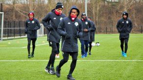 Panamá entrena y ya piensa en duelo ante Suiza