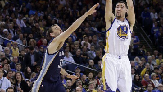 Thompson anota 42 y Warriors se imponen a Grizzlies