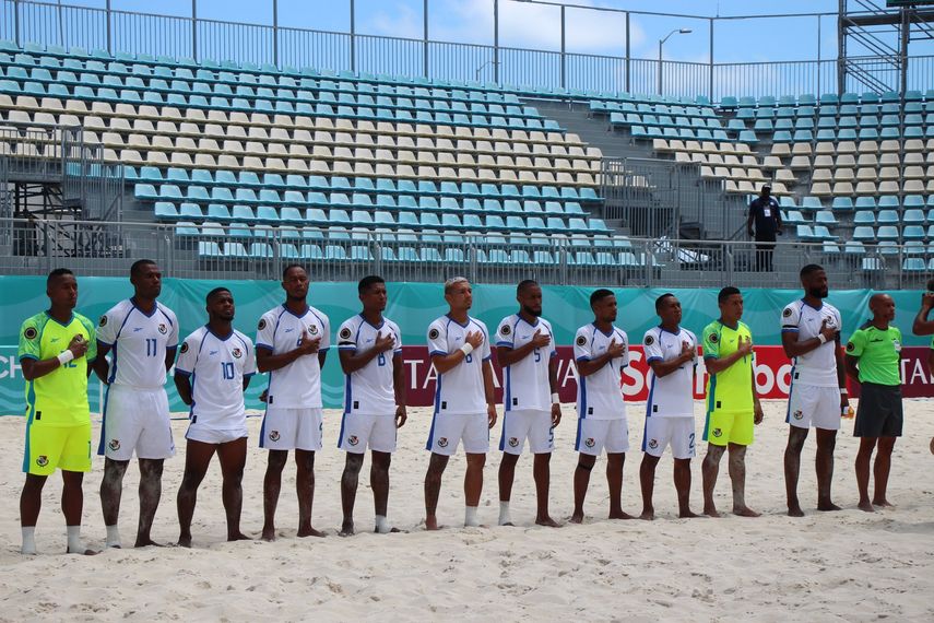 Premundial de Fútbol Playa: Panamá remonta y gana en su estreno