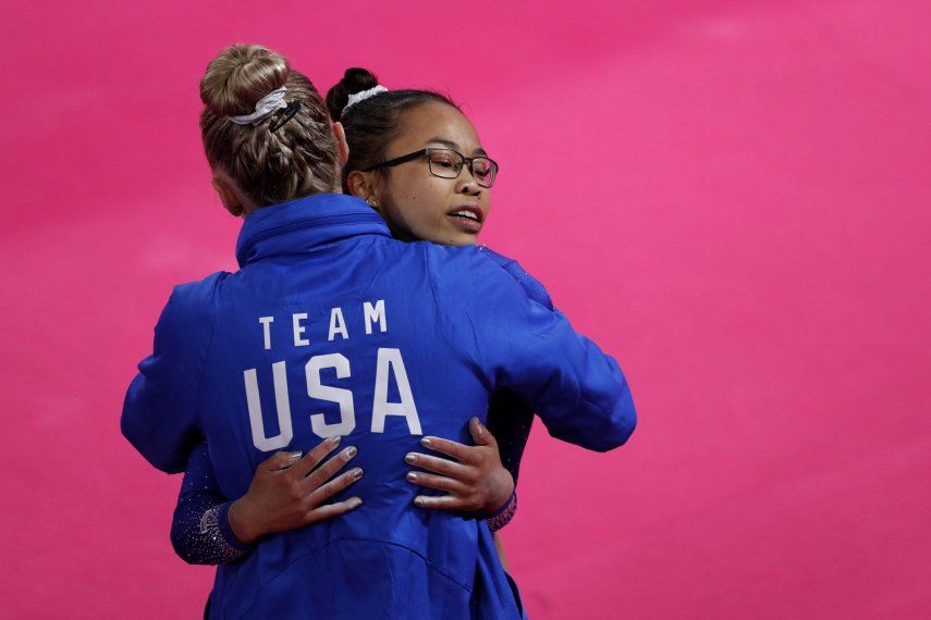 Hurd, la gimnasta de EEUU que inspira a otras a usar gafas