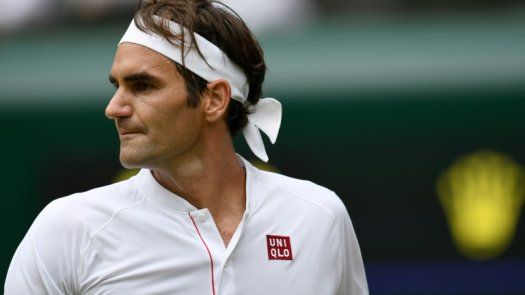 Roger Federer se pasea en Wimbledon y lleva 9 partidos sin perder un set