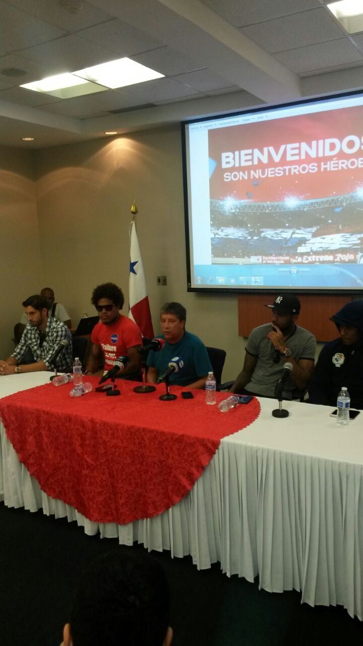 Llegada de los jugadores de Panamá tras Copa Oro