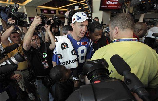 Manning brilla en el dí­a de la prensa antes del Super Bowl