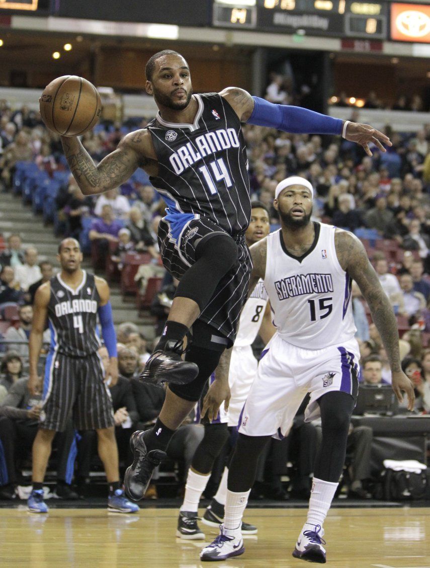 Kings propinan a Magic 6ta derrota seguida