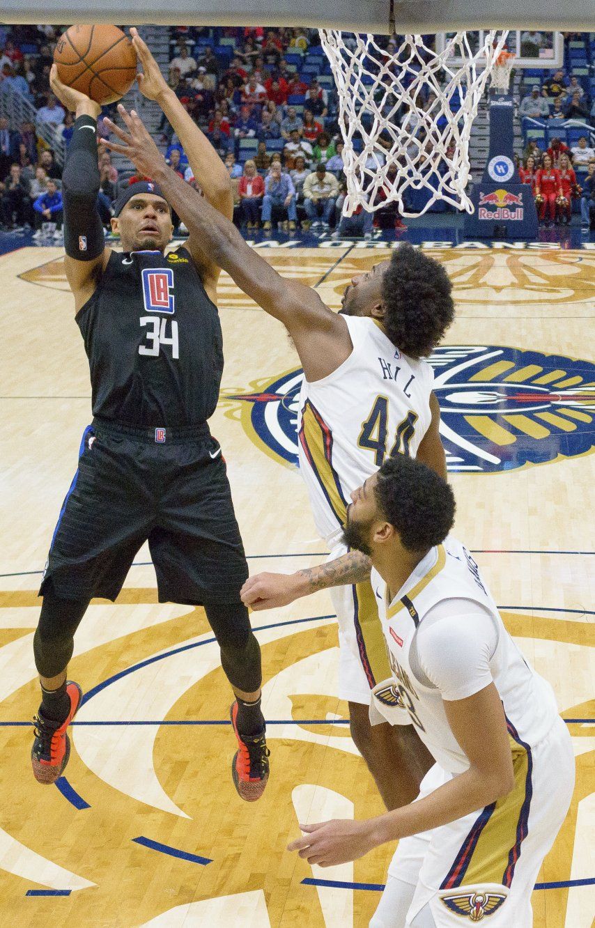 Harris y Gallinari brillan, y Clippers someten a Pelicans