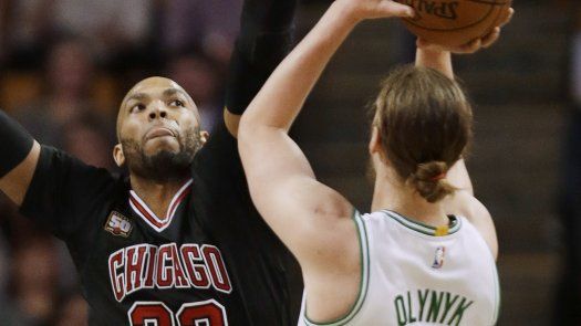 Thomas y Bradley comandan triunfo de Celtics ante Bulls