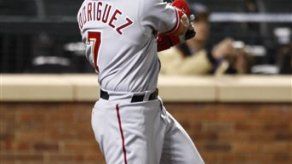 Iván Rodrí­guez en medio de otra resurrección