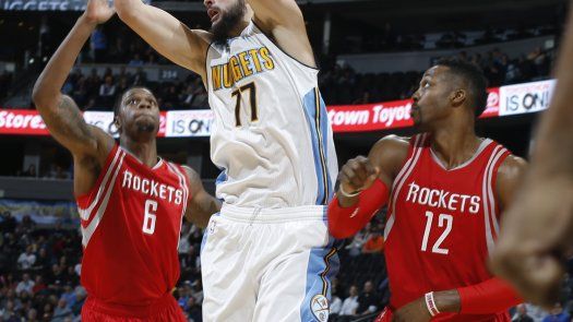 Con 23 puntos de Barton, Nuggets vencen a Rockets