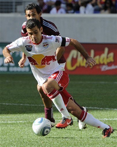Thierry Henry vuelve a anotar y Red Bulls asoma a los playoffs