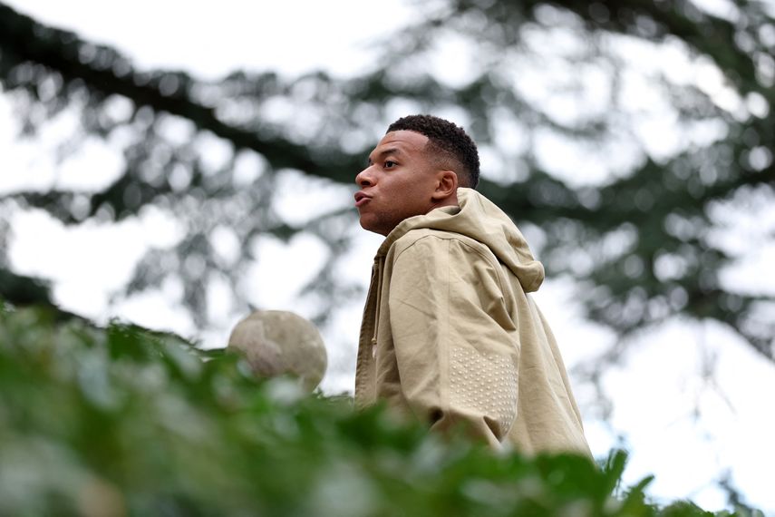 Kylian Mbappé no participa de entrenamientos con Francia por molestias