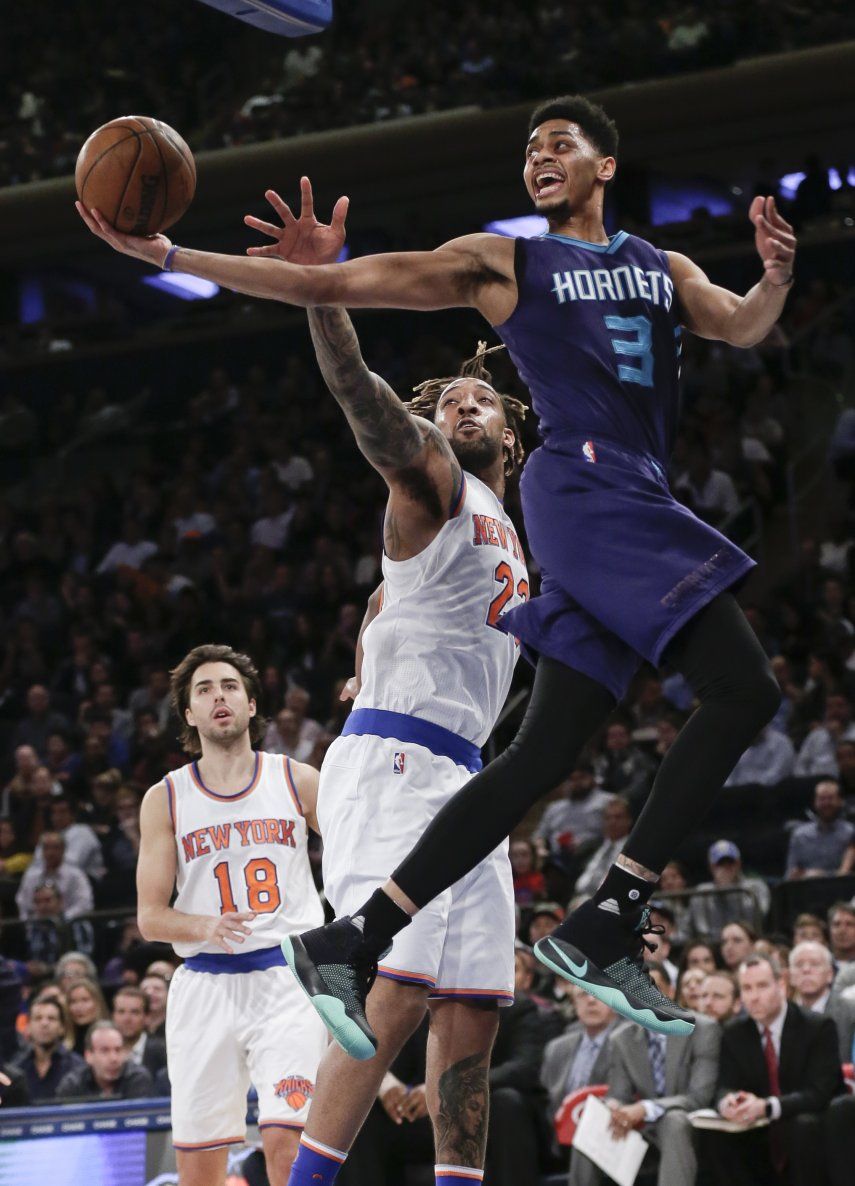 Walker y Jefferson lideran victoria de Hornets sobre Knicks