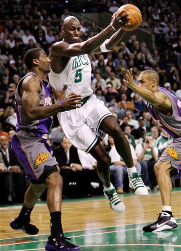 NBA: Celtics 104, Suns 87; Celtics aplastan a Suns