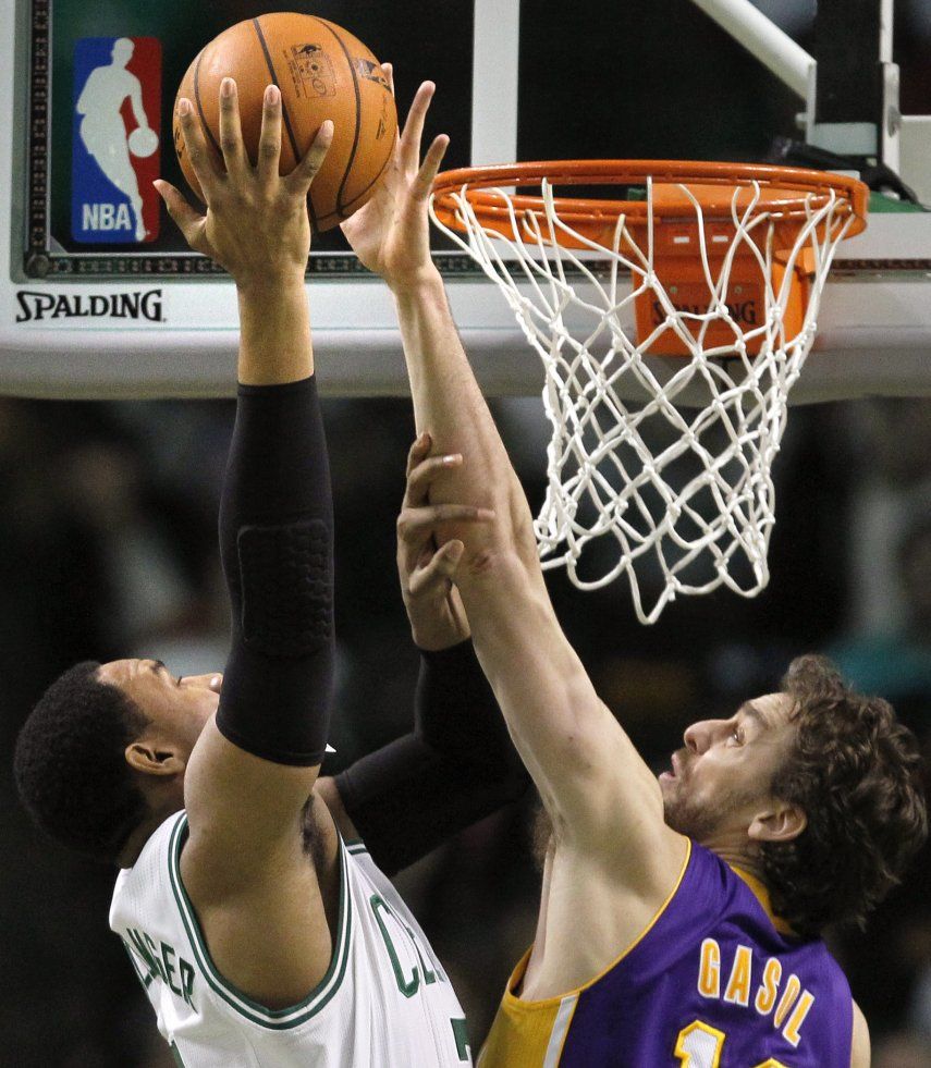 Lakers derrota a Celtics en regreso de Rajon Rondo