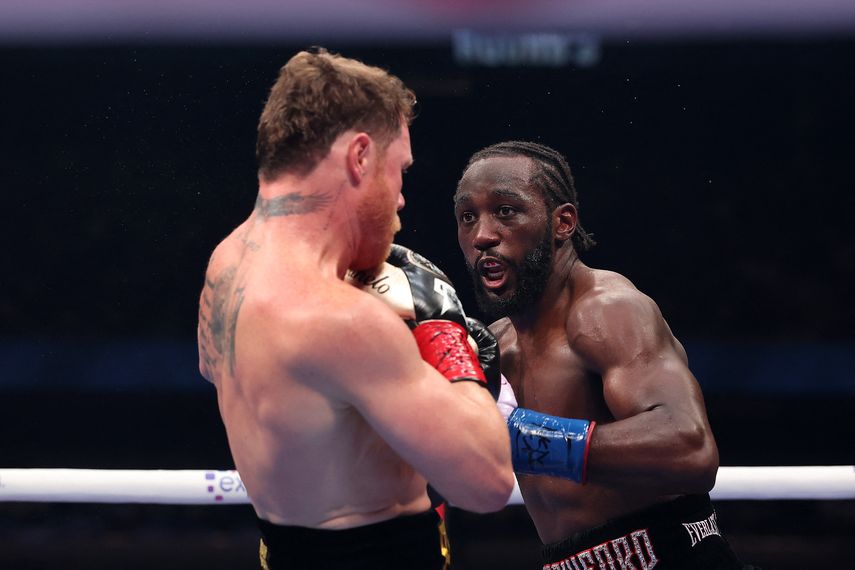 Terence Crawford supera Canelo Álvarez y se convierte en histórico indiscutible