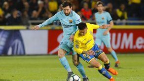 Barcelona empata y el Atlético lo acecha a cinco puntos