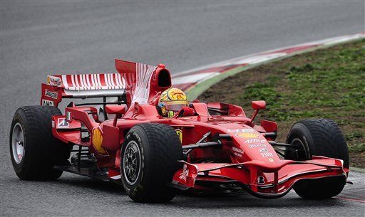 F1: Rossi completa ensayo con Ferrari y Massa ansioso por volver