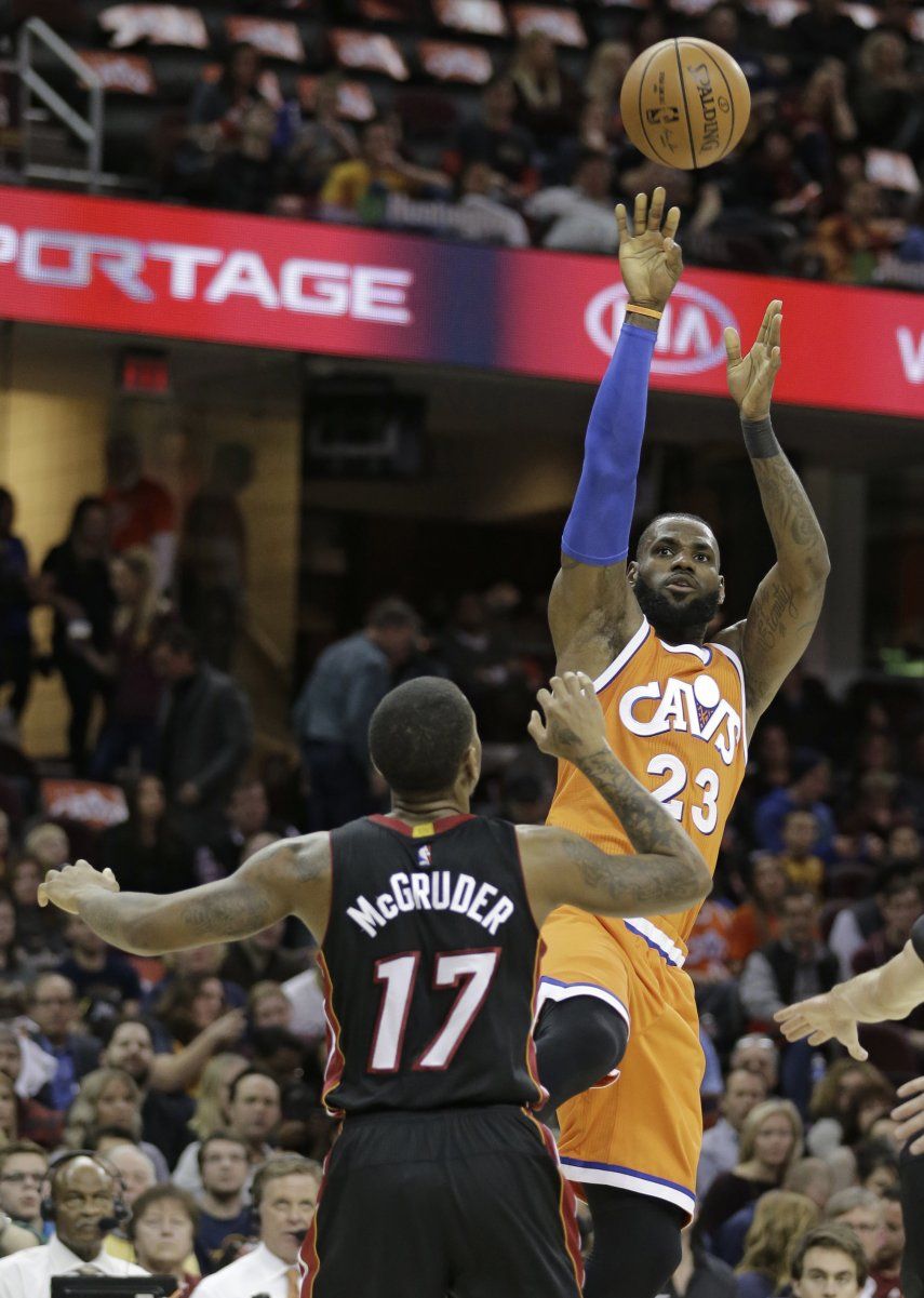 James se coloca  9no en la lista de anotadores, Cavs ganan