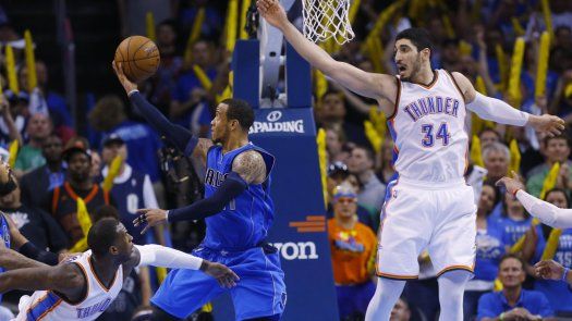 Mavericks vencen al Thunder pese a gran labor de Westbrook