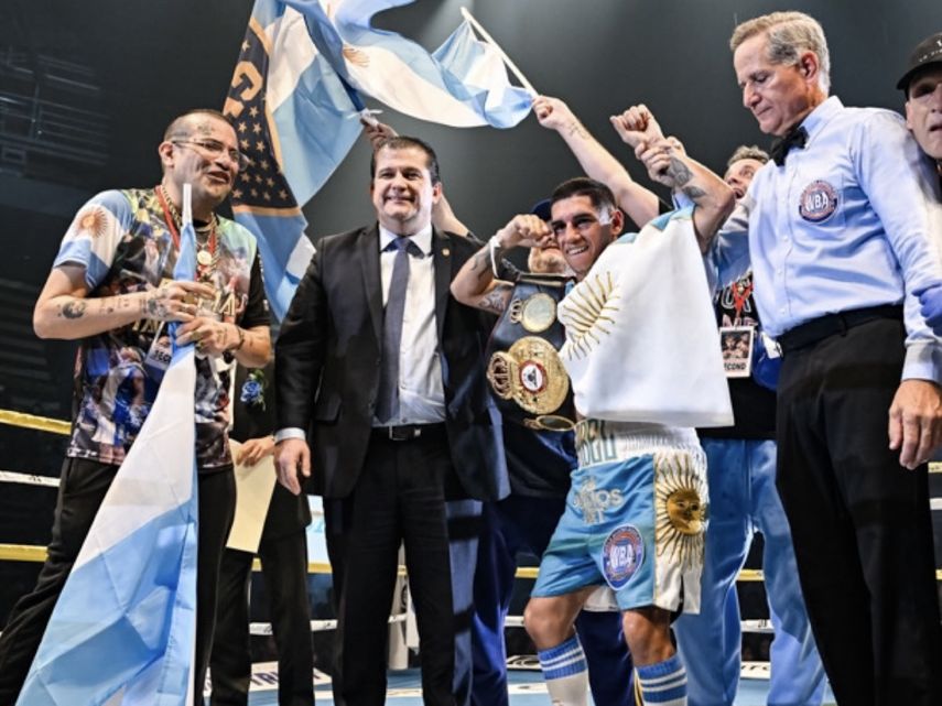 Argentino Puma Martínez se levantó de la lona para ganarle a Kazuto Ioka en Japón