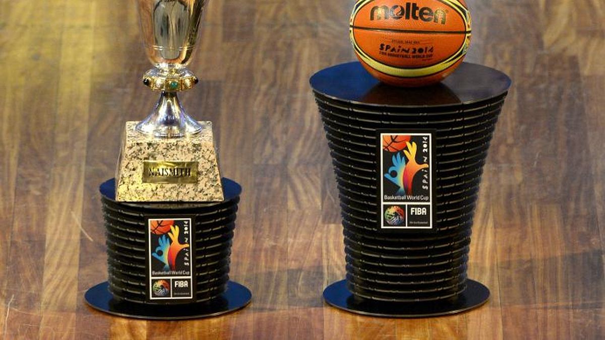 Trofeo Naismith para el campeón, en homenaje al inventor del baloncesto