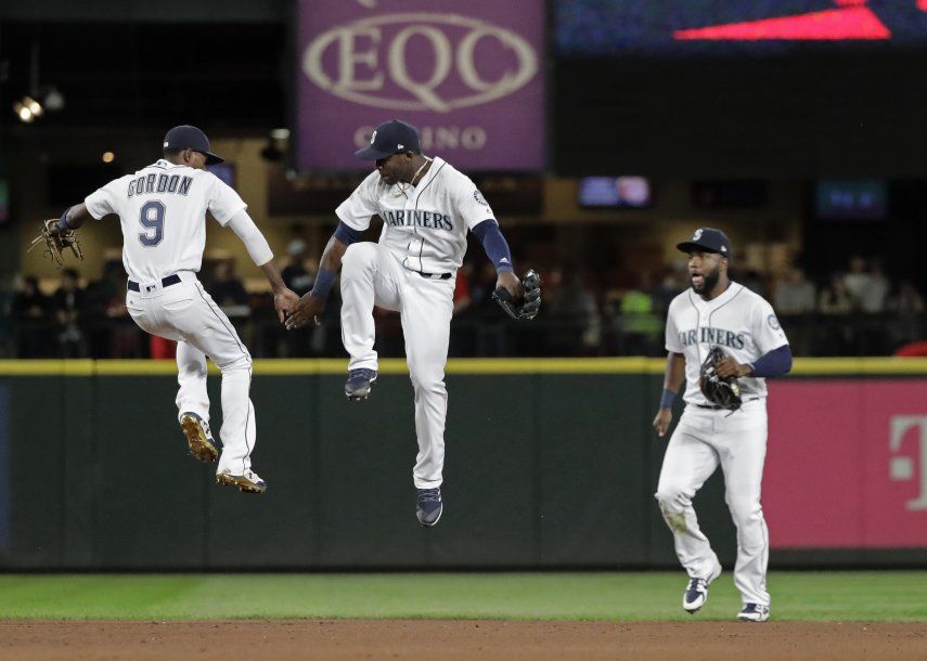 Cruz, Marineros superan jonrones de Trout, ganan a Angelinos