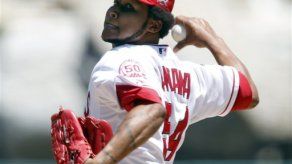 Ni siquiera Félix Hernández puede frenar racha de Ervin Santana