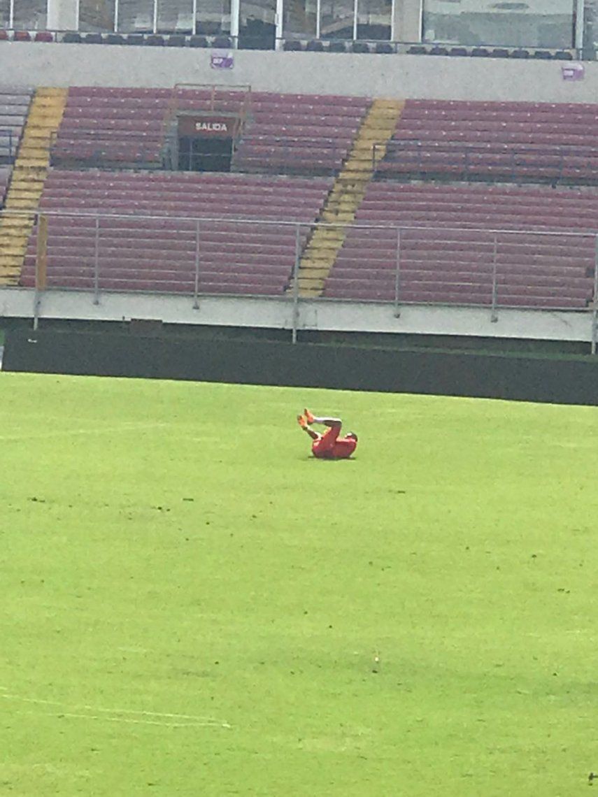 Ismael Díaz con molestias durante el entrenamiento matutino