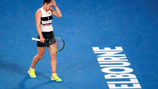 Halep pasa a tercera ronda en Australia con dificultades