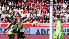 Borussia Dortmund se coloca líder provisional tras ganar en Heidenheim