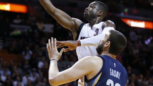 Wade encabeza remontada de Heat ante Grizzlies