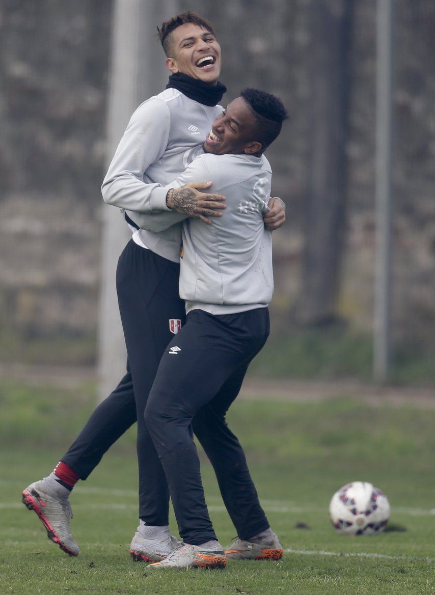 Yotún y Retamoso listos para acudir al llamado de Gareca