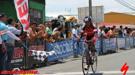 Eibar Villarreal fue tercero en etapa 3 de la Vuelta a Guanacaste