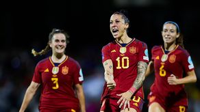 Jennifer Hermoso anota en su vuelta a la selección de España