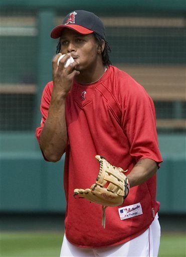 Angelinos quieren cortar maldición ante Medias Rojas