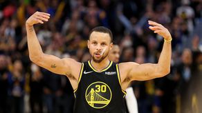 NBA: Milwaukee Bucks y Warriors superan de gran forma los Playoffs