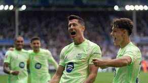 El FC Barcelona supera al Alavés con hat-trick de Rober Lewandowski