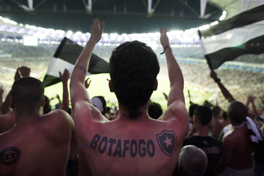 Hincha muere baleado frente a estadio en Río de Janeiro