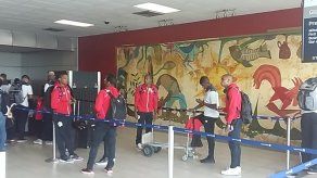 Selección viaja para partido ante México
