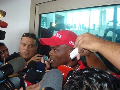 Dely Valdés enfocado en triunfo de Panamá ante Costa Rica