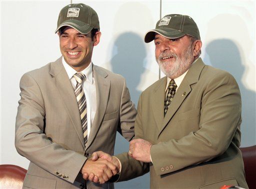 Castroneves busca apoyo para carrera de IRL en Brasil