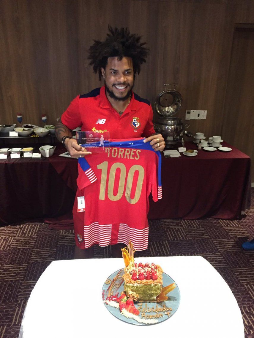Román Torres cumple 100 partidos con la selección
