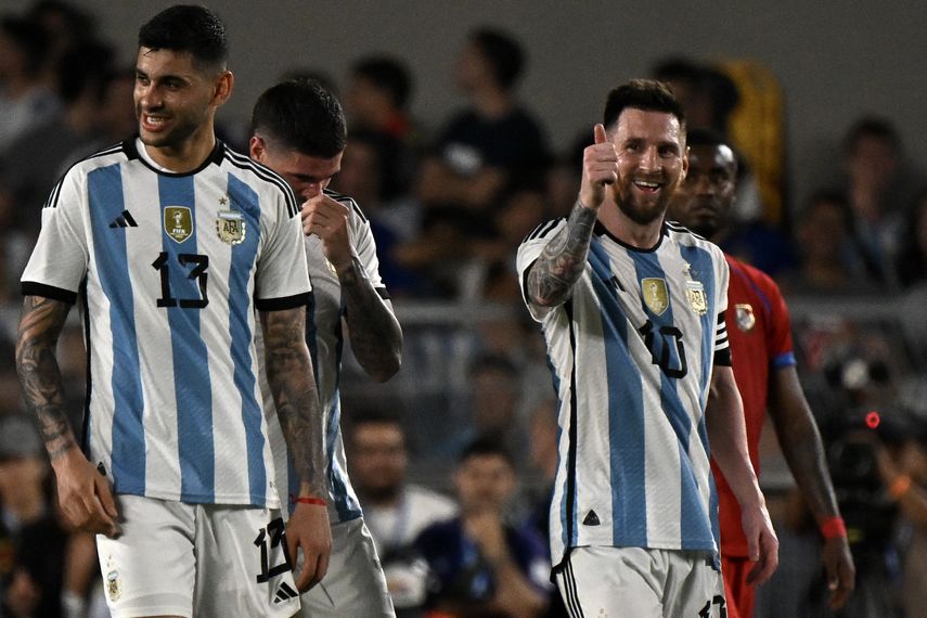 La selección de Argentina supera a Panamá en amistoso en el Monumental
