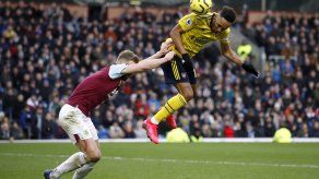 Arsenal empata ante Burnley y es 10mo de la Premier