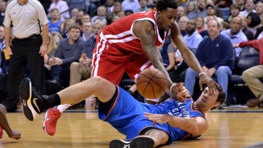 Chalmers anota 29 y Grizzlies vencen a Thunder