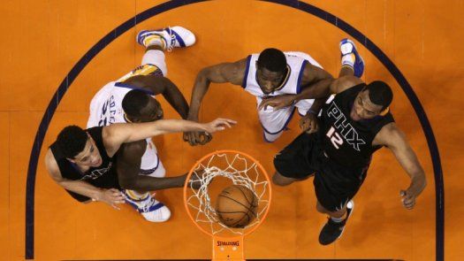 Los Warriors siguen invictos y Harden anota 50 puntos