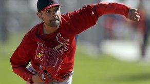 Médicos examinarán hombro de pitcher Jaime García