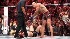 El Poatan Alex Pereira tomó venganza de Magomed Ankalaev el fin de semana