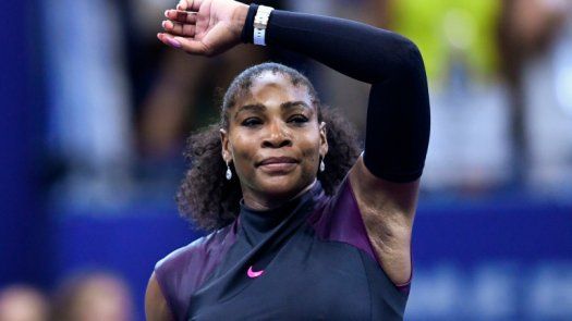Serena Williams suda ante Halep, pero sella pasaje a semifinales del US Open