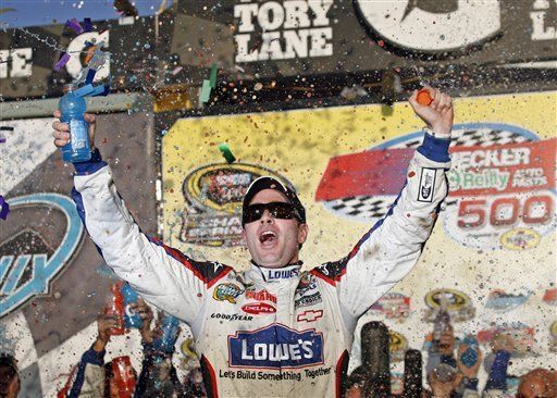 Johnson, de NASCAR, nombrado Deportista Masculino del Año